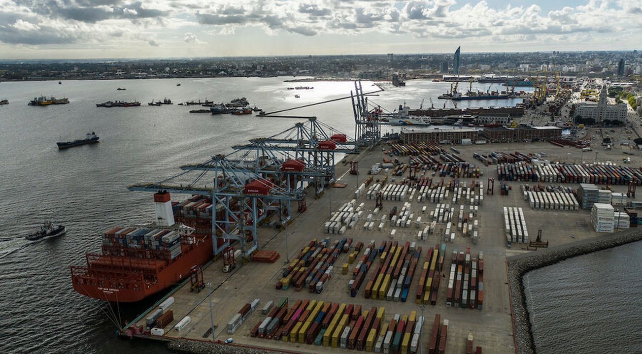 Terminal Cuenca del Plata, en el Puerto de Montevideo.