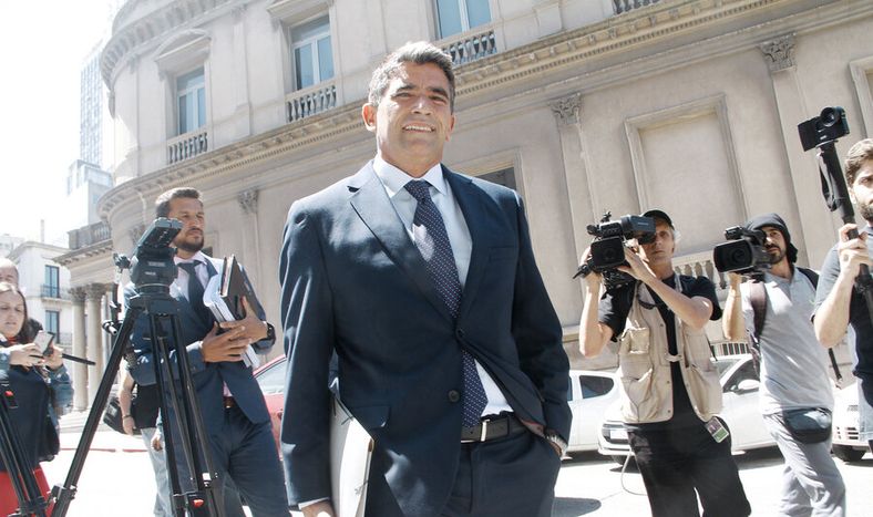 imagen de Sendic fue víctima de un “juicio paralelo” de los medios que afectó su “valoración social” e incidió en la Justicia, según su defensa