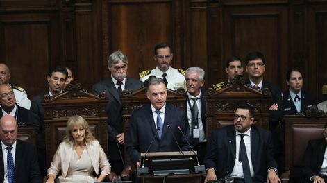 Yamandú Orsi durante su discurso ante la Asamblea General