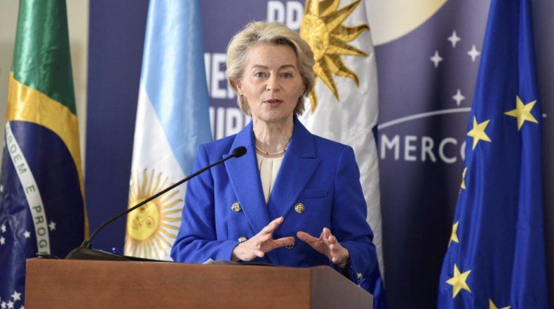 La presidenta de la Comisión Europea, Ursula Von der Leyen,&nbsp;anunció el viernes 6 de diciembre de 2024 en Montevideo que el bloque de 27 países y el Mercosur cerraron el texto de un acuerdo de libre comercio.