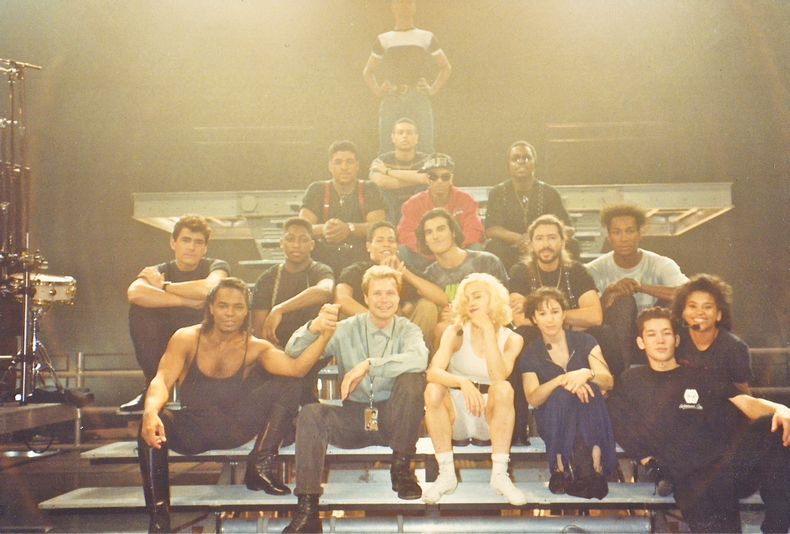 La gira Blond Ambition, coreografiada por Paterson, catapultó a Madonna como la Reina del Pop y fue vanguardista al llevar la teatralidad a un escenario pop.