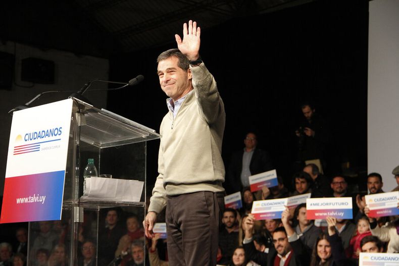 imagen de Talvi fomenta que en sus actos los ciudadanos le hagan preguntas,  aunque luego las respuestas descolocan a su auditorio colorado