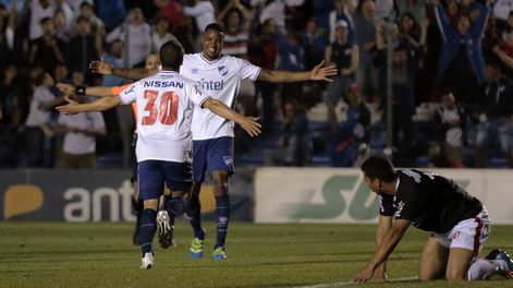 imagen de Nacional y Danubio continúan desafiándose con cinco fechas por delante