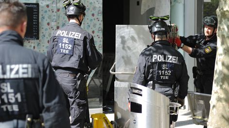 Agentes de seguridad italianos durante los operativos contra la mafia calabresa Ndrangheta