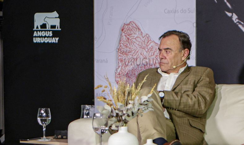 El vicepresidente de INIA, Walter Baethgen, en la conferencia de Angus Uruguay