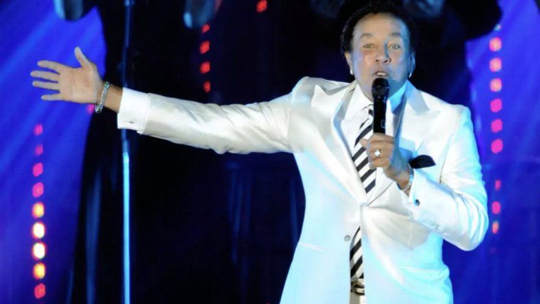 Smokey Robinson es acusado por cuatro mujeres que trabajaron para él por repetidos ataques de índole sexual