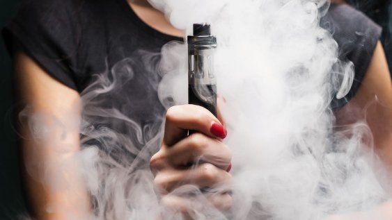 el vape: el nuevo producto de la industria tabacalera que crea adiccion en adolescentes