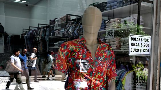 imagen de El dólar se acerca al precio que Lacalle Pou cree “razonable” imagen de El dólar se acerca al precio que Lacalle Pou cree “razonable”