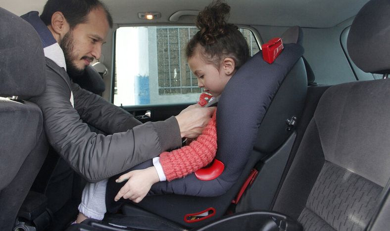 imagen de Se lesionan 12 niños por día en accidentes de tránsito; solo  23% usa silla de seguridad en el auto y piden más controles