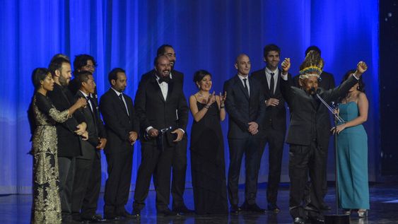 imagen de Corona de plumas imagen de Corona de plumas