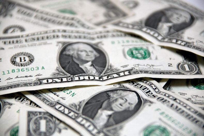 Billetes de dólares.