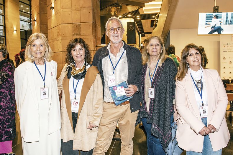 Cristina Giuria, Adriana Gioscia, Fabián Sapiurka, Beky Cohen y Elena Guerra.