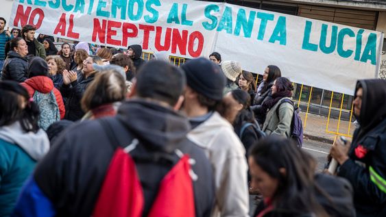Manifestación del sindicato de OSE en contra del Proyecto Neptuno en el edificio central de OSE, junio 2023. Manifestación del sindicato de OSE en contra del Proyecto Neptuno en el edificio central de OSE, junio 2023.