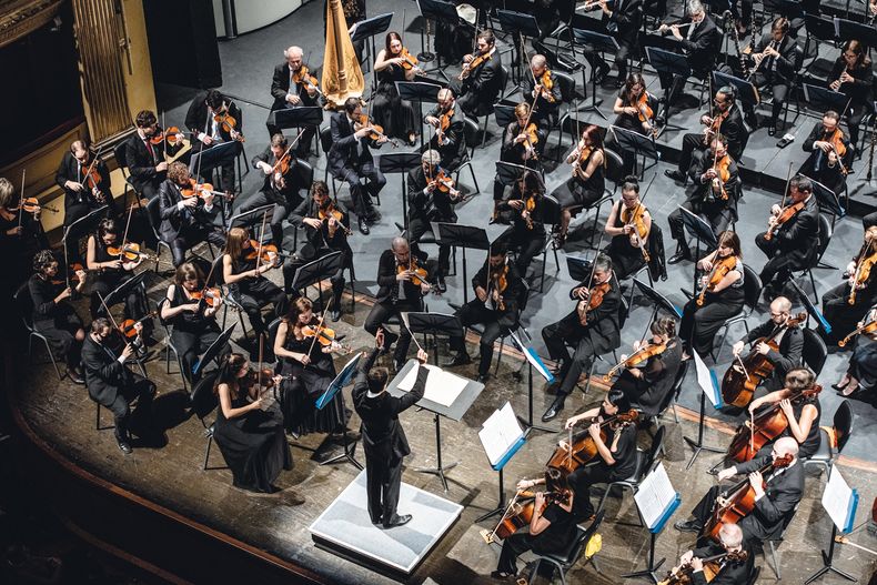 Con dirección de Martín García, la Orquesta Filarmónica de Montevideo promete atraer públicos de distintos gustos