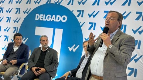 El ministro de Transporte, José Luis Falero, durante la asamblea de la lista 71