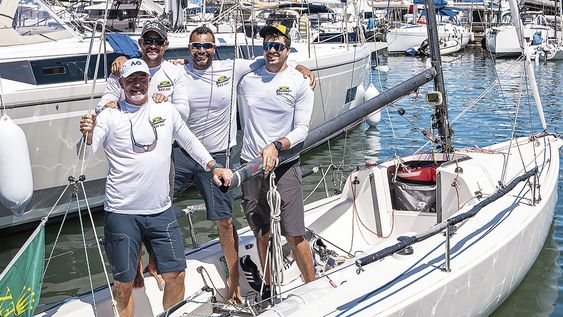 Fabio Cotrim, Gabriel Santos, Alexander Marín y Jorge Darif en el barco Saci Fabio Cotrim, Gabriel Santos, Alexander Marín y Jorge Darif en el barco Saci