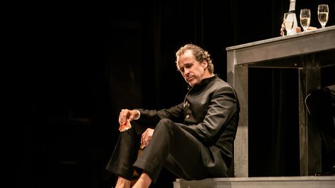 Búsqueda | Rogelio Gracia en Hamlet, en El Galpón. Foto: Alejandro Persichetti