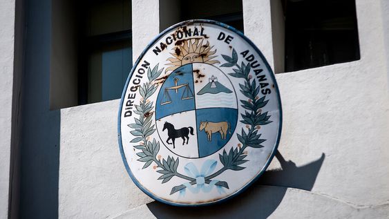 La Aduana reforzó los controles y la coordinación con otros organismos para combatir el contrabando La Aduana reforzó los controles y la coordinación con otros organismos para combatir el contrabando