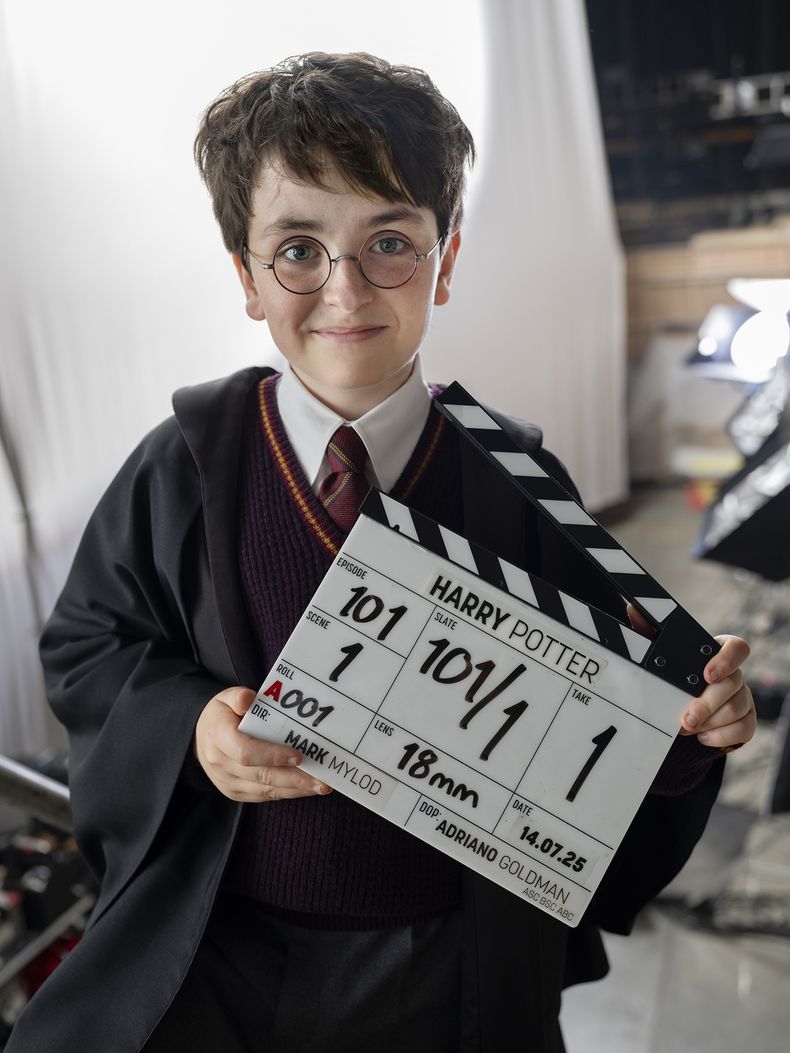 El rodaje de la serie de Harry Potter ya ha comenzado con Dominic McLaughlin dando vida al niño mago