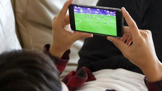 Fútbol, piratería y bloqueo de internet: efectividad en disputa y operativos que podrían incluir a Uruguay Fútbol, piratería y bloqueo de internet: efectividad en disputa y operativos que podrían incluir a Uruguay