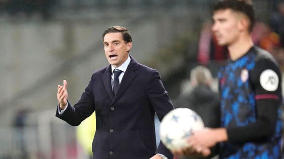Diego Alonso durante uno de los partidos que dirigió al Sevilla en 2023. Foto: Sevillafc.es Diego Alonso durante uno de los partidos que dirigió al Sevilla en 2023. Foto: Sevillafc.es