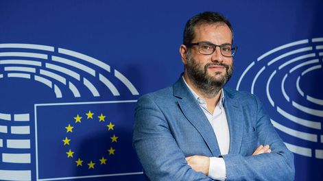 Búsqueda | El eurodiputado Ibán García del Blanco en el Parlamento de la Unión Europea. Foto: Eric Vidal