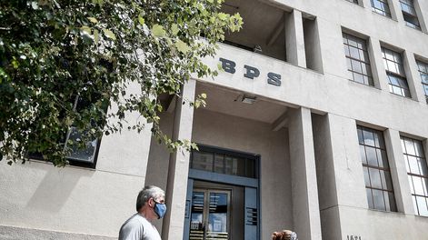 El BPS revé su política de fiscalizaciones. Foto: Javier Calvelo / adhocFOTOS