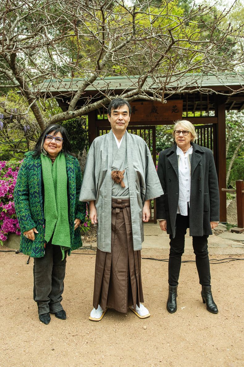 Directora de Cultura de la IM María Inés Obaldía, embajador de Japón Hideki Asari y directora del Museo Blanes Cristina Bausero