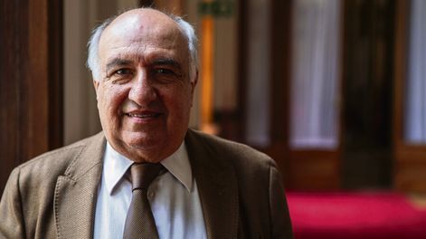 Búsqueda | Senador Guillermo Domenech en el Palacio Legislativo, durante la entrevista con Búsqueda. Foto: Mauricio Zina / adhocFOTOS