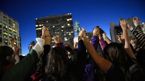 Manifestación contra la violencia de género frente a Torre Ejecutiva.