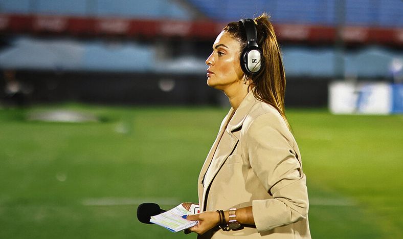 Periodista deportiva Ana Inés Martínez. Foto: Ernesto Ryan, adhocFOTOS