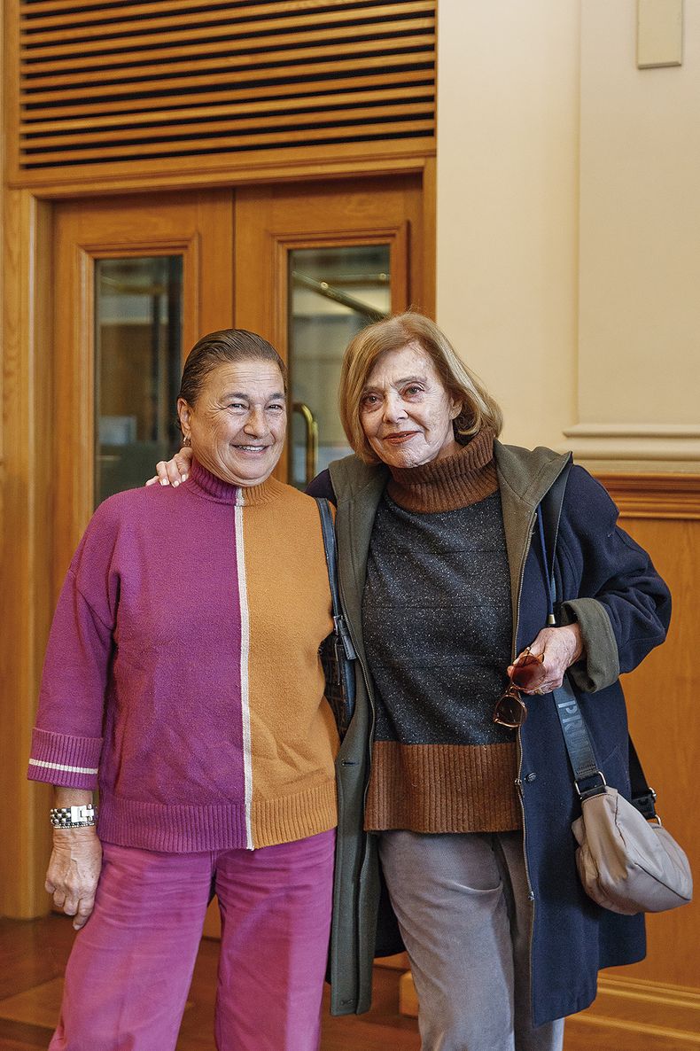 Del Centro Cultural de Música: de la Comisión Fiscal María Lourdes Acle y presidenta de honor Vera Heller