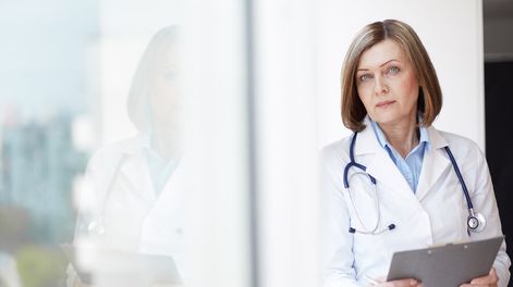 imagen de Médicas tienen “dificultades” para acceder a cargos de jerarquía y deben hacer valer sus derechos al regresar a trabajar tras dar a luz