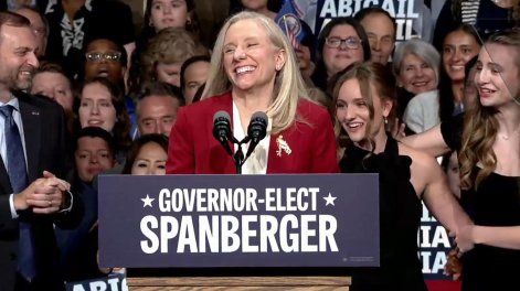 Abigail Spanberger se convertirá en la primera mujer gobernadora de Virginia y pondrá fin a cuatro años de gobierno republicano en el competitivo estado.