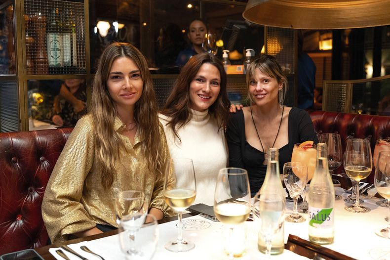 Valentina Fernández, Steffi Rauhut y Popi Dougall