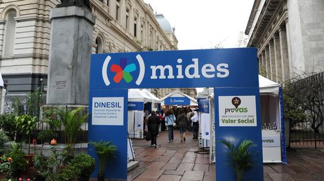 imagen de Mides realiza talleres sobre trabajo, educación y salud para que los inmigrantes conozcan sus derechos y no sufran abusos