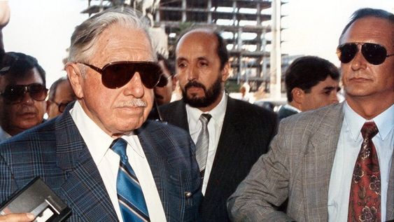 Pinochet en Montevideo. Pinochet en Montevideo.