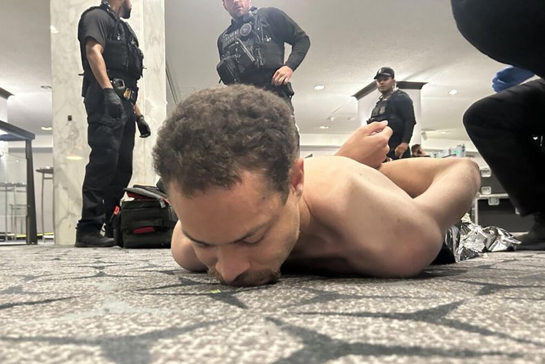 Cole Tomas Allen al ser detenido.