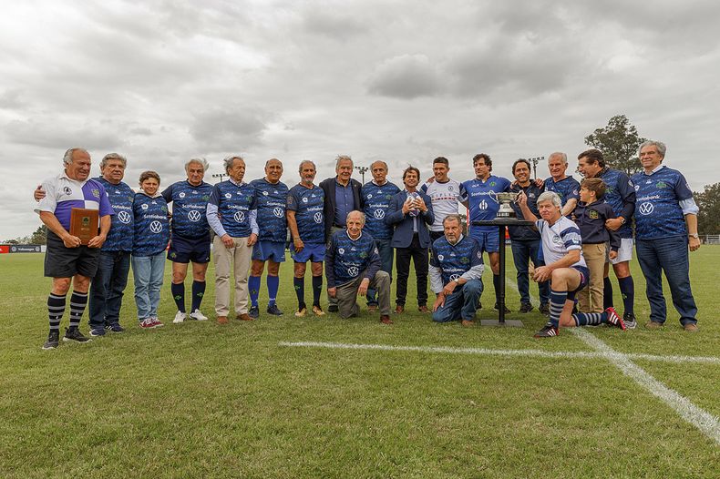 El presidente de la República Luis Lacalle Pou estuvo presente en la Copa de la Amistad conmemorando los 50 años de la tragedia de los Andes.