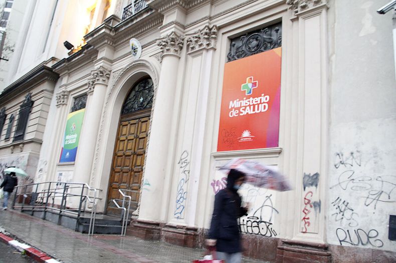 imagen de Jerarca del MSP está embargada por deudas millonarias con BPS y DGI