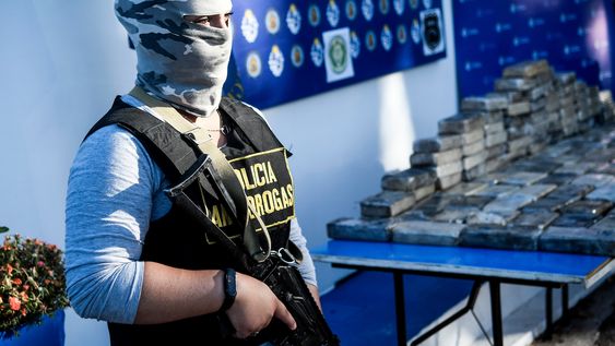 La Dirección General de Represión al Tráfico Ilícito de Drogas es la división de la Policía Nacional que más ha trabajado en casos posiblemente vinculados a Sebastián Marset. La Dirección General de Represión al Tráfico Ilícito de Drogas es la división de la Policía Nacional que más ha trabajado en casos posiblemente vinculados a Sebastián Marset.