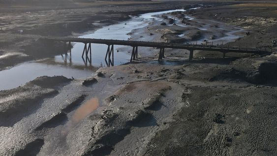 Embalse de Paso Severino afectado por la sequía. Foto: Daniel Rodríguez, adhocFOTOS Embalse de Paso Severino afectado por la sequía. Foto: Daniel Rodríguez, adhocFOTOS