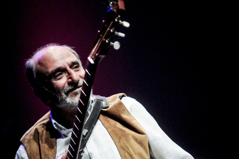 Dino. Foto: Javier Calvelo / adhocFOTOS