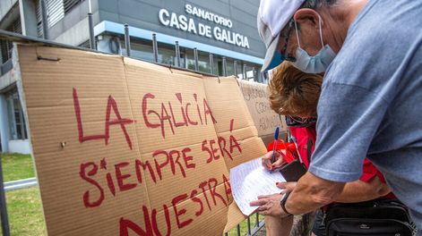 Asamblea de socios de Casa de Galicia en enero de 2022. Foto: Mauricio Zina, adhocFOTOS