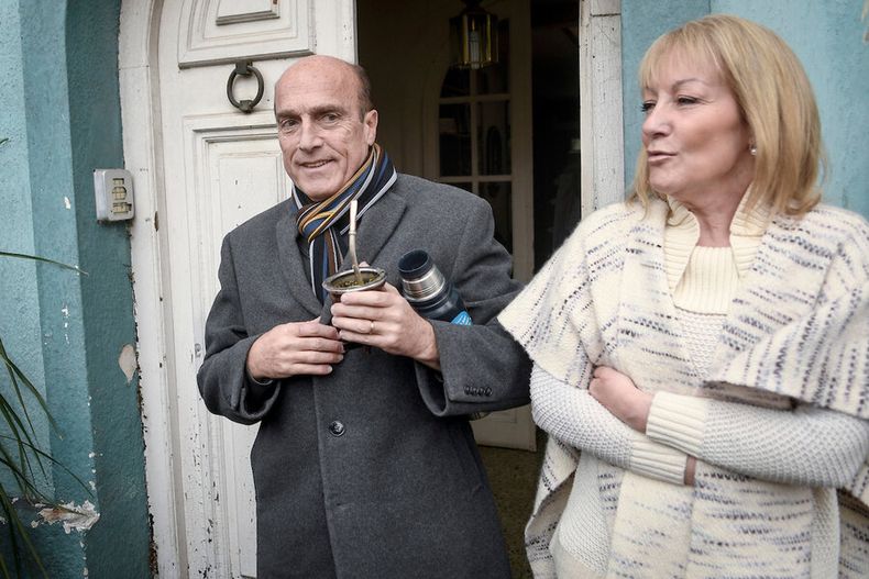 imagen de Tras plantear en cada reunión con referentes que no quiere	a Cosse, Martínez le bajó el pulgar y asume el costo político