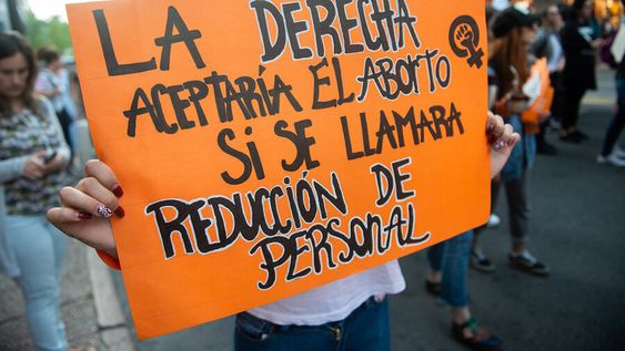 Movilización de Feministas. Foto: Santiago Mazzarovich / adhocFOTOS. Movilización de Feministas. Foto: Santiago Mazzarovich / adhocFOTOS.