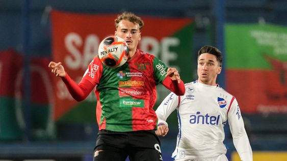 Nacional ante Boston River por la fecha 3 del grupo B, Torneo Intermedio, en el estadio Gran Parque Central Nacional ante Boston River por la fecha 3 del grupo B, Torneo Intermedio, en el estadio Gran Parque Central