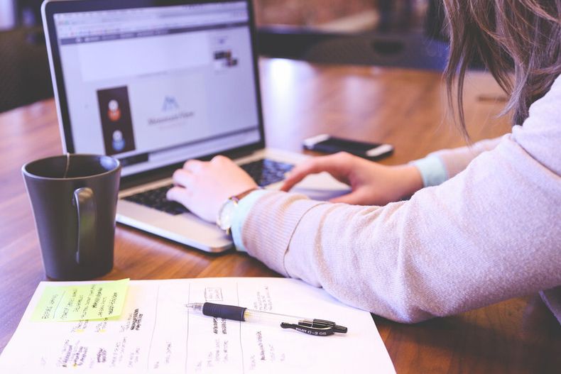 Más de 7.000 avisos ofreciendo puestos de trabajo fueron publicados en portales y otros medios en febrero