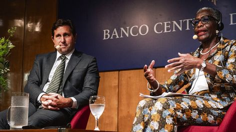 La subdirectora gerenta del FMI, en el conversatorio organizado por el BCU. Foto: BCU