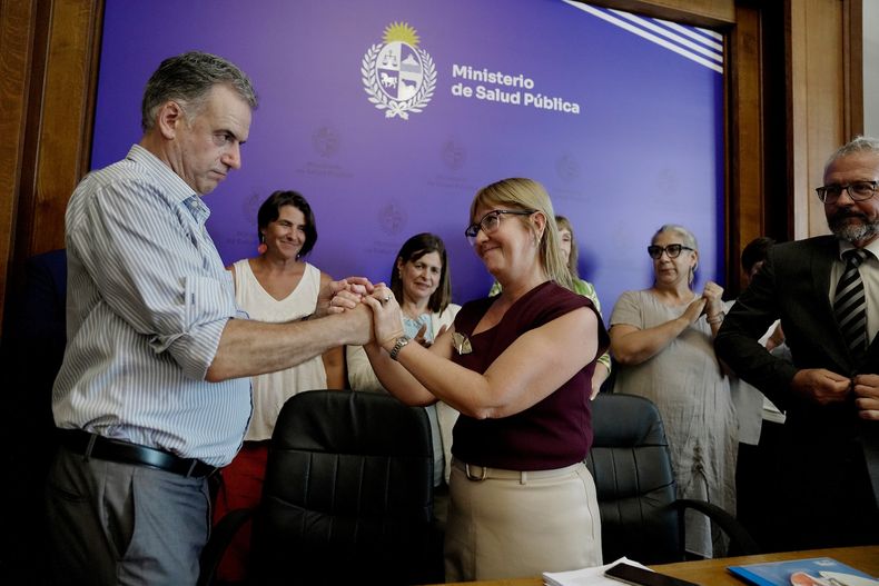 Orsi acompaña asunción de Lustemberg.jpg